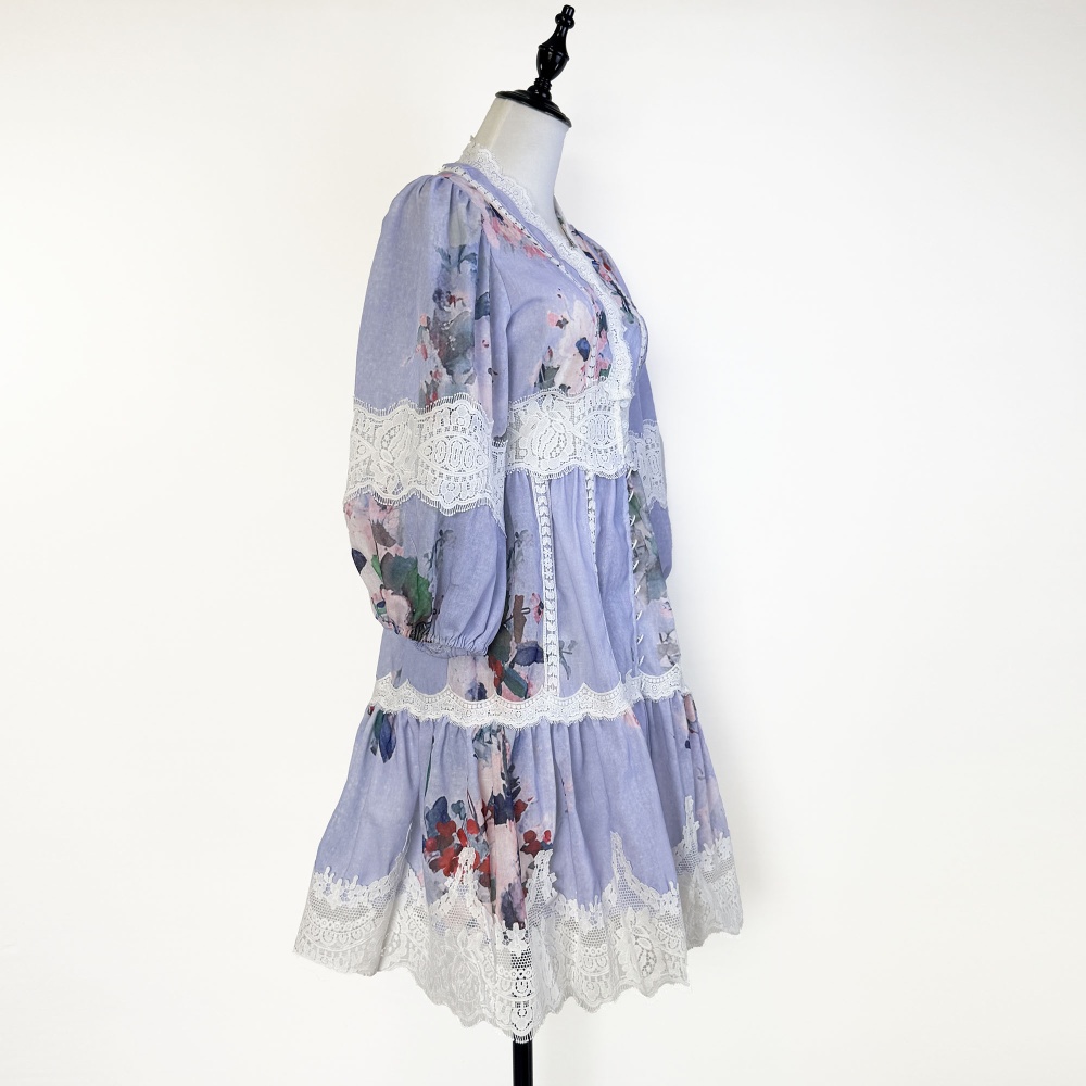 Splice lantern sleeve single-breasted T-back V-neck lace dress
