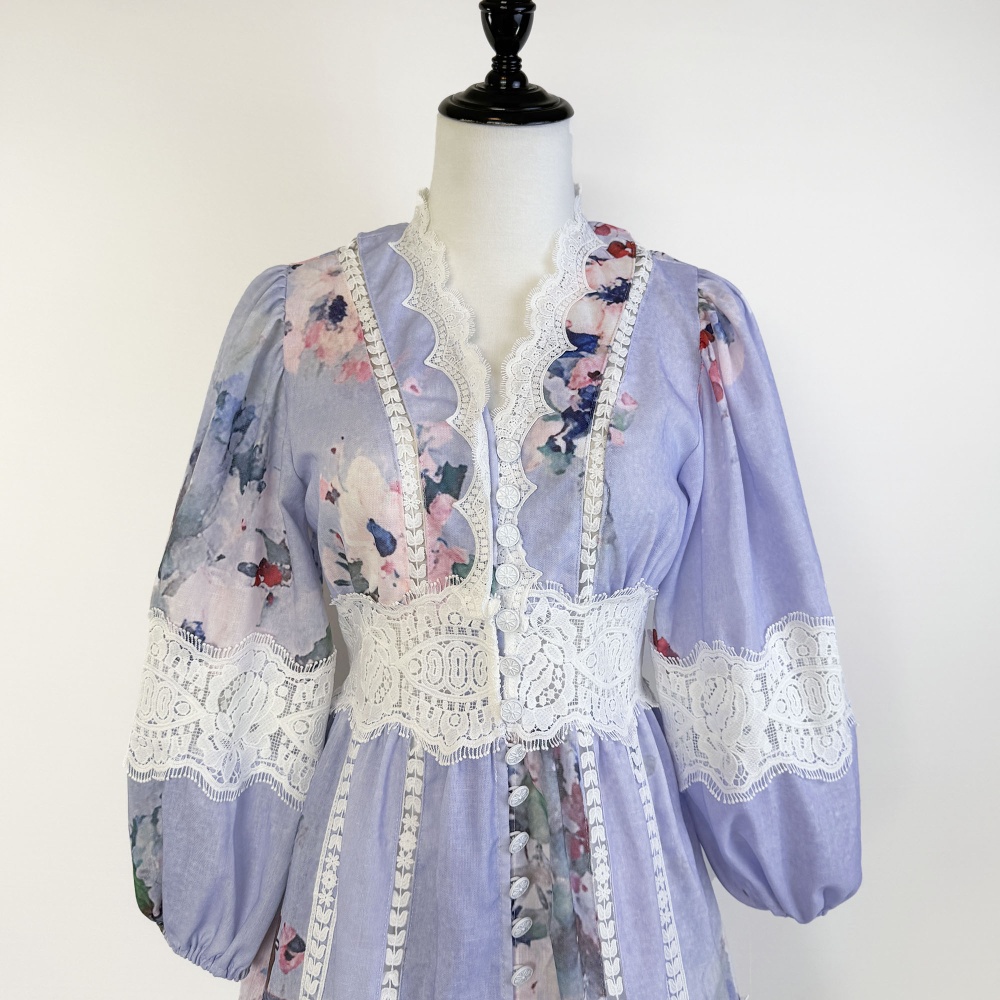 Splice lantern sleeve single-breasted T-back V-neck lace dress