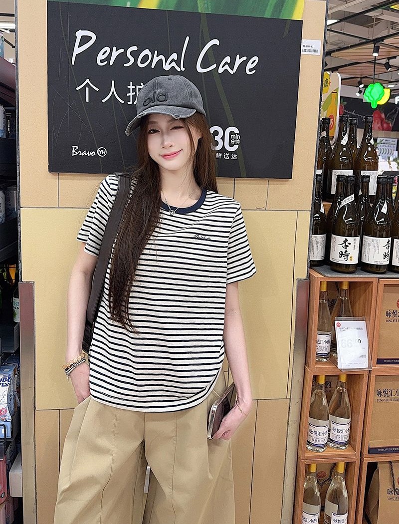Short sleeve short T-shirt summer tops for women