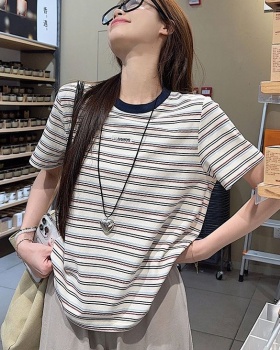 Embroidered flowers short T-shirt round neck tops for women