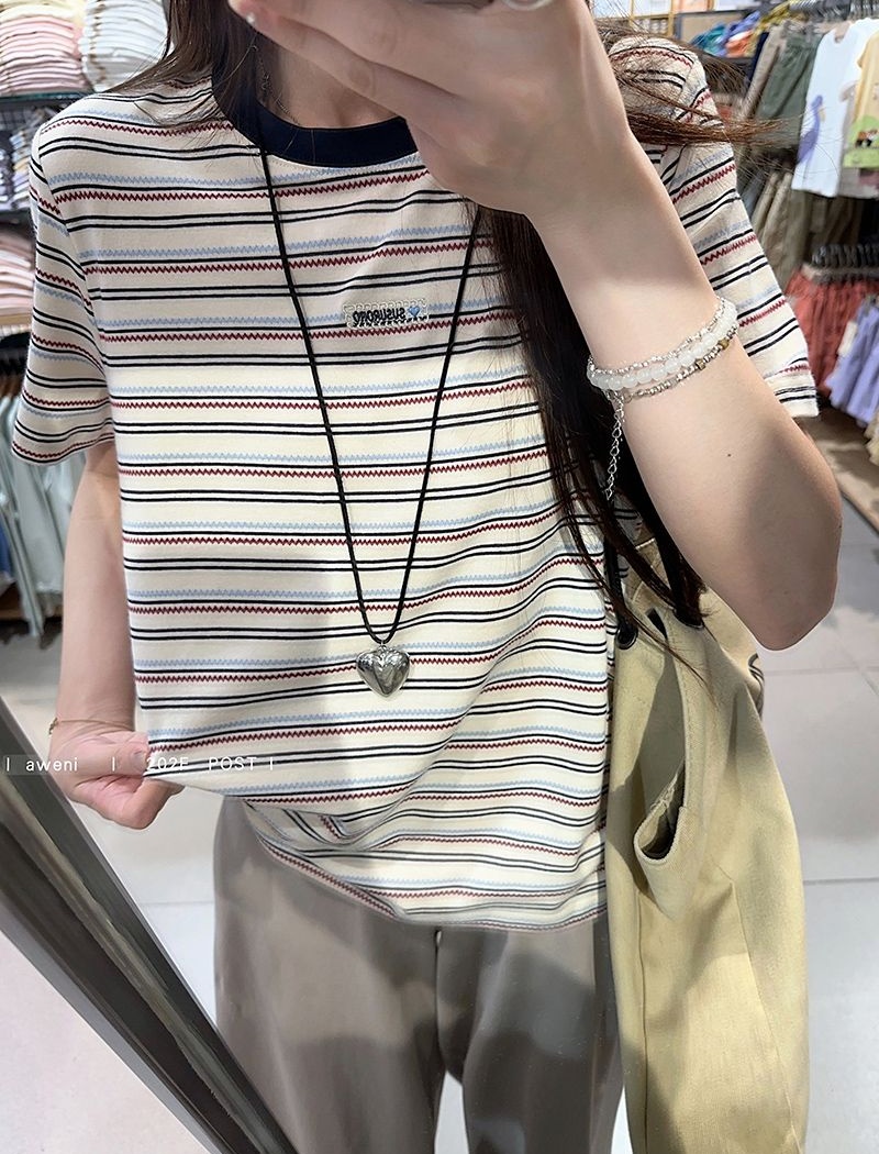 Embroidered flowers short T-shirt round neck tops for women