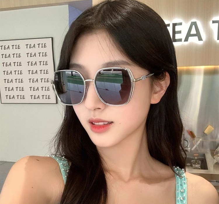 All-match big frame Sunglasses polarizing glasses for women