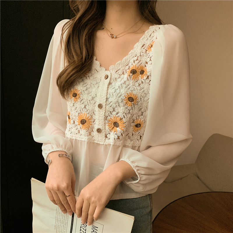 Retro splice loose tops hollow V-neck daisy shirt for women