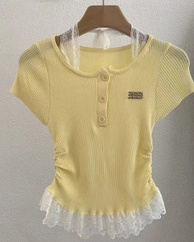 Show young halter sweater lace hem T-shirt for women