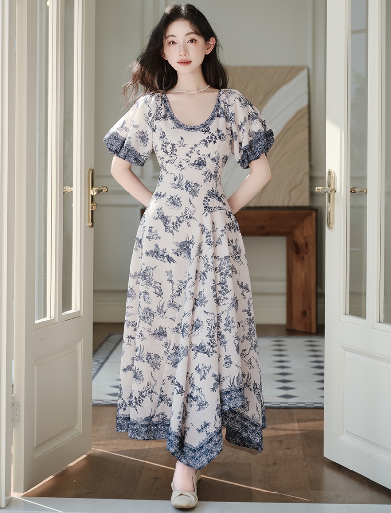 Irregular vacation blue-white cotton printing dress