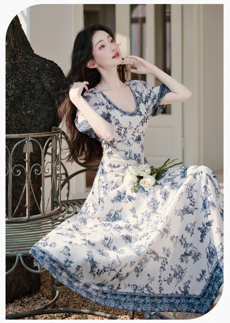 Irregular vacation blue-white cotton printing dress