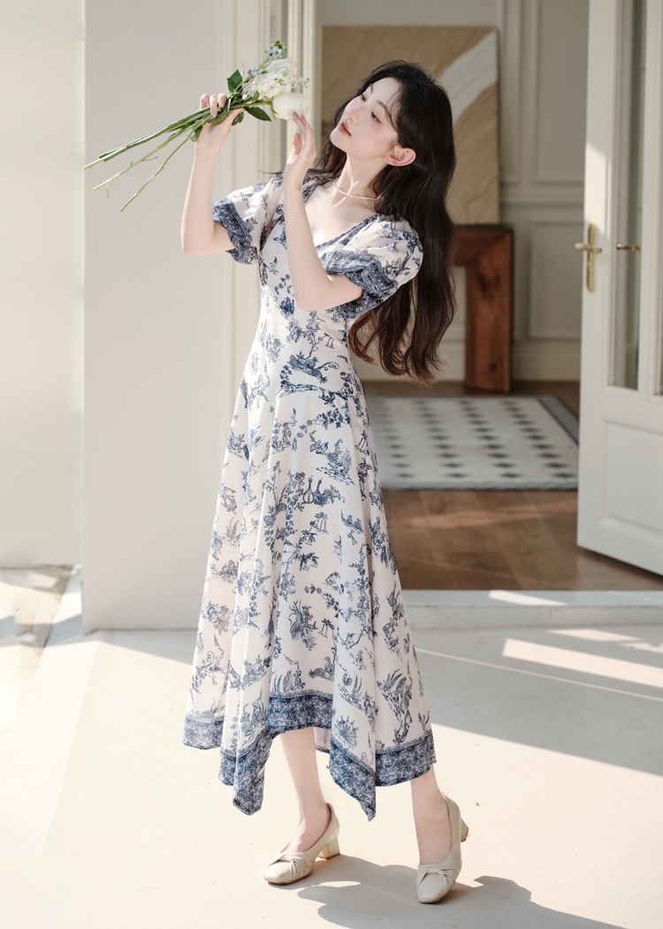 Irregular vacation blue-white cotton printing dress