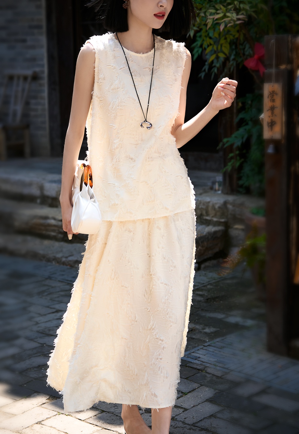 Feather real silk vest romantic white skirt a set
