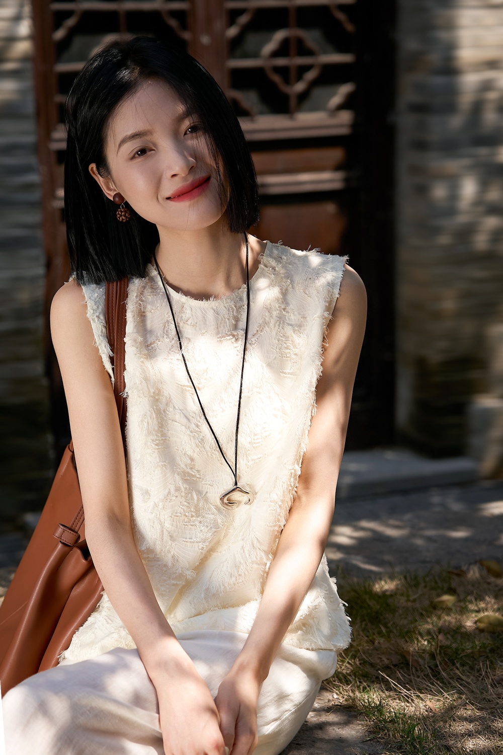 Feather real silk vest romantic white skirt a set