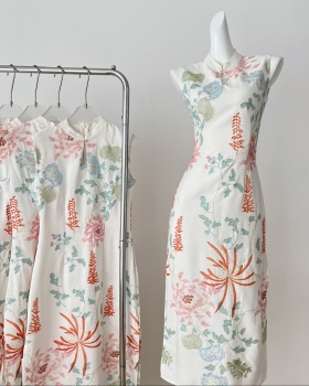 Embroidered summer dress hollow cheongsam