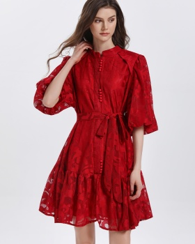 Loose lace European style wood ear short court style jumpsuit
