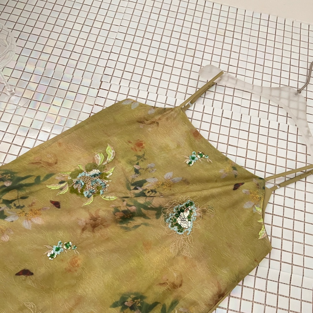 Sequins embroidered halter tops