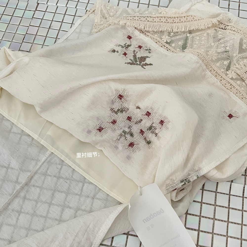 Chinese style cheongsam embroidered dress for women