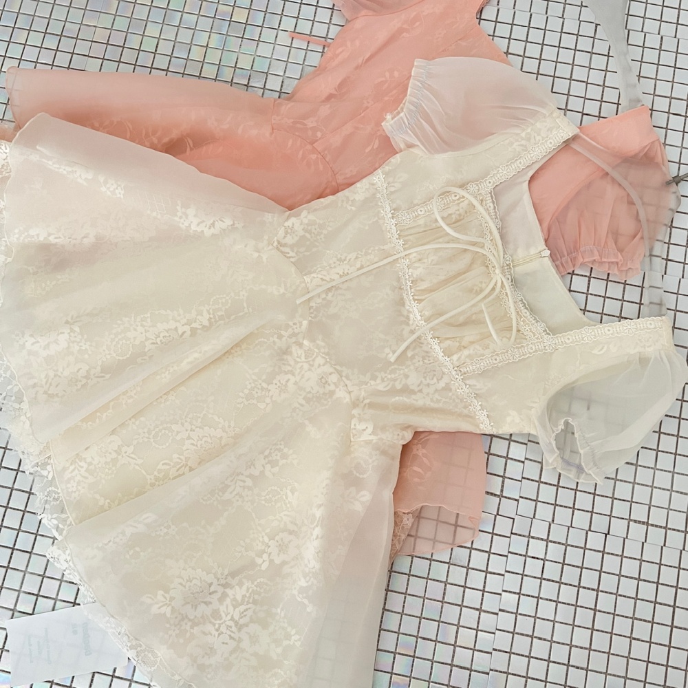 Slim thick and disorderly skirt hem lace five lady dress