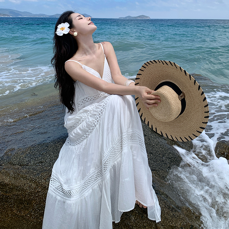 Sling vacation beach dress V-neck white dress