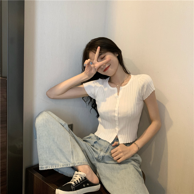 Slim V-neck short T-shirt navel summer sweater