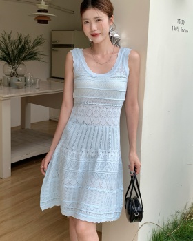 A-line pinched waist T-back knitted sleeveless vest