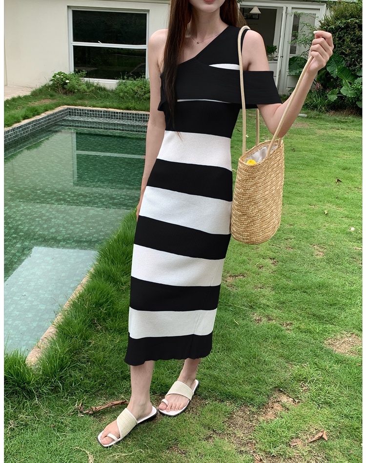 Sloping shoulder package hip dress temperament stripe vest
