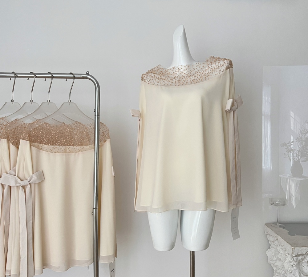 Chiffon shirt pearl cloak