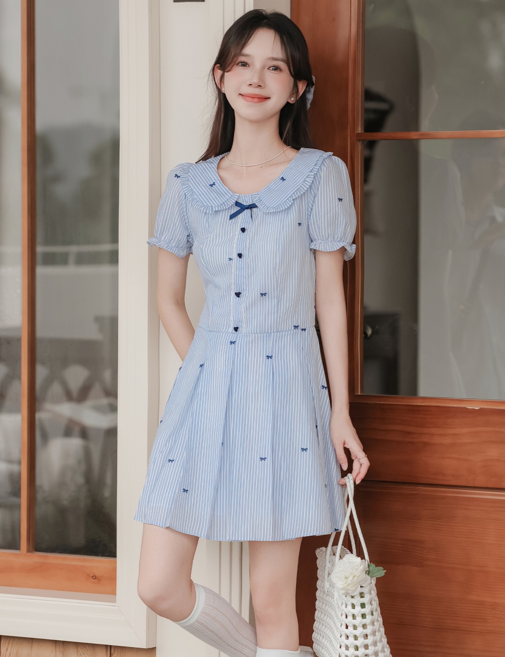 Refreshing stripe dress show young doll collar shirt