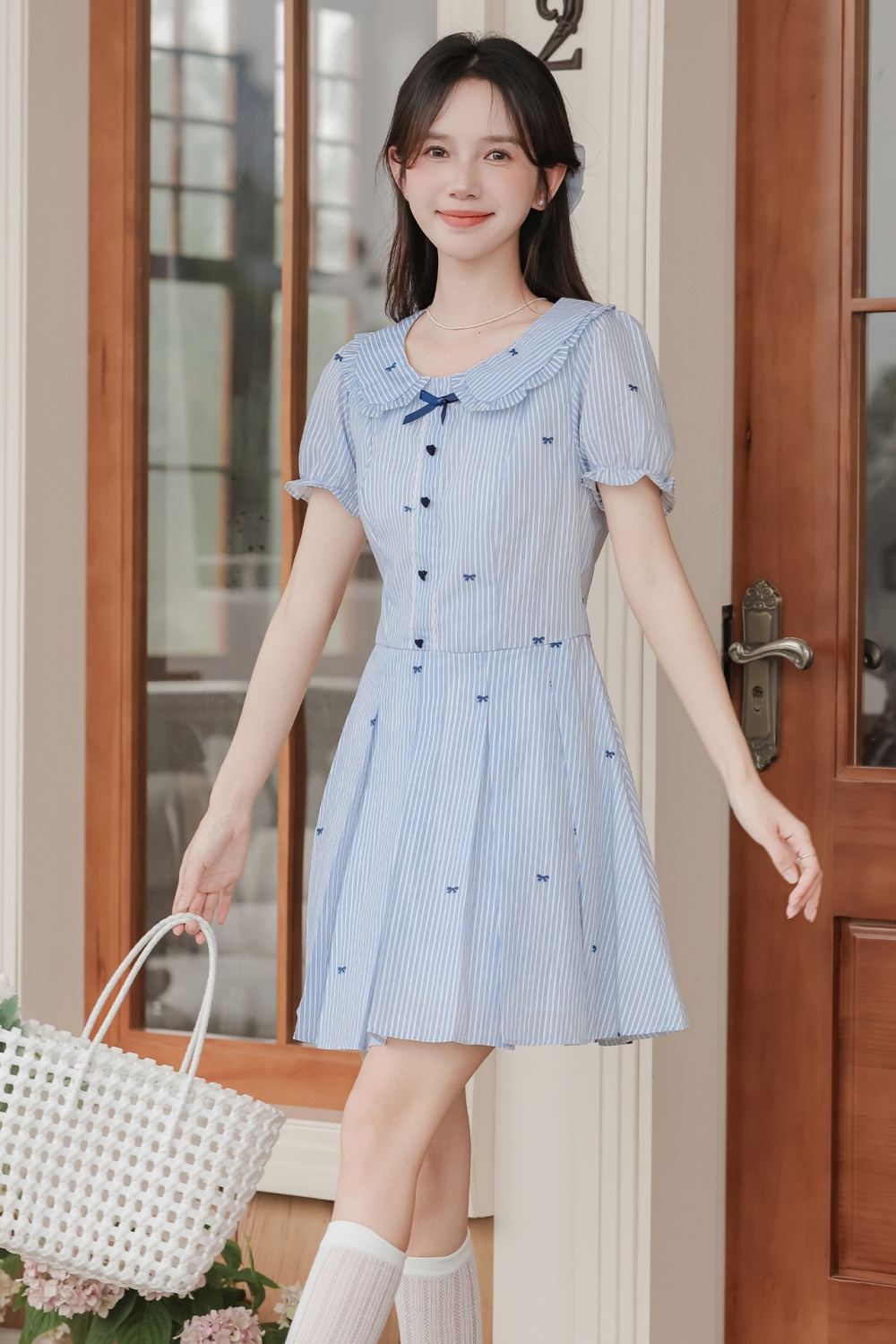 Refreshing stripe dress show young doll collar shirt