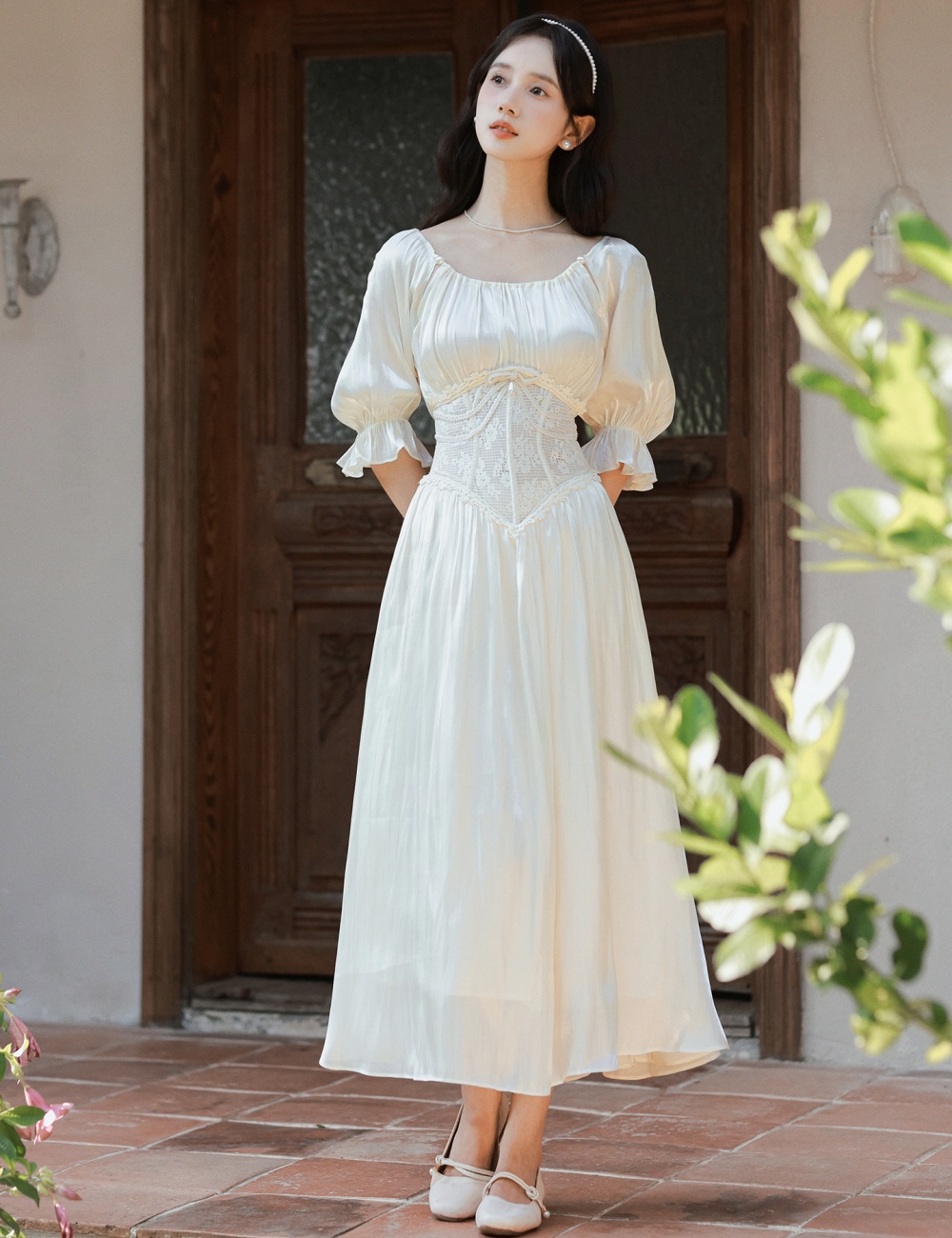 White splice commuting summer court style dress