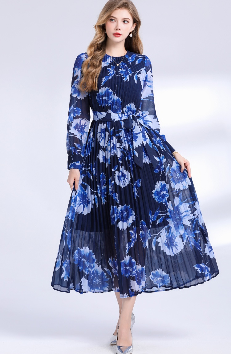 Round neck elegant big skirt pinched waist dress