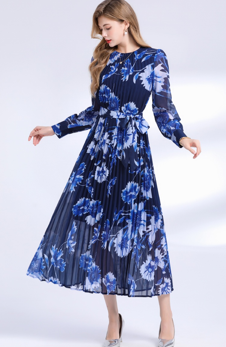 Round neck elegant big skirt pinched waist dress