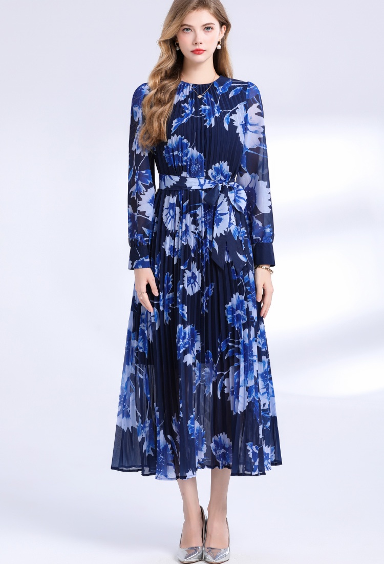 Round neck elegant big skirt pinched waist dress