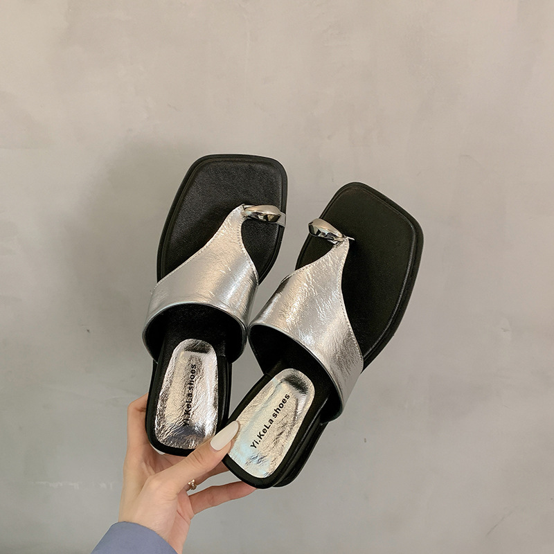 Soft soles sandy beach flip-flops all-match slippers