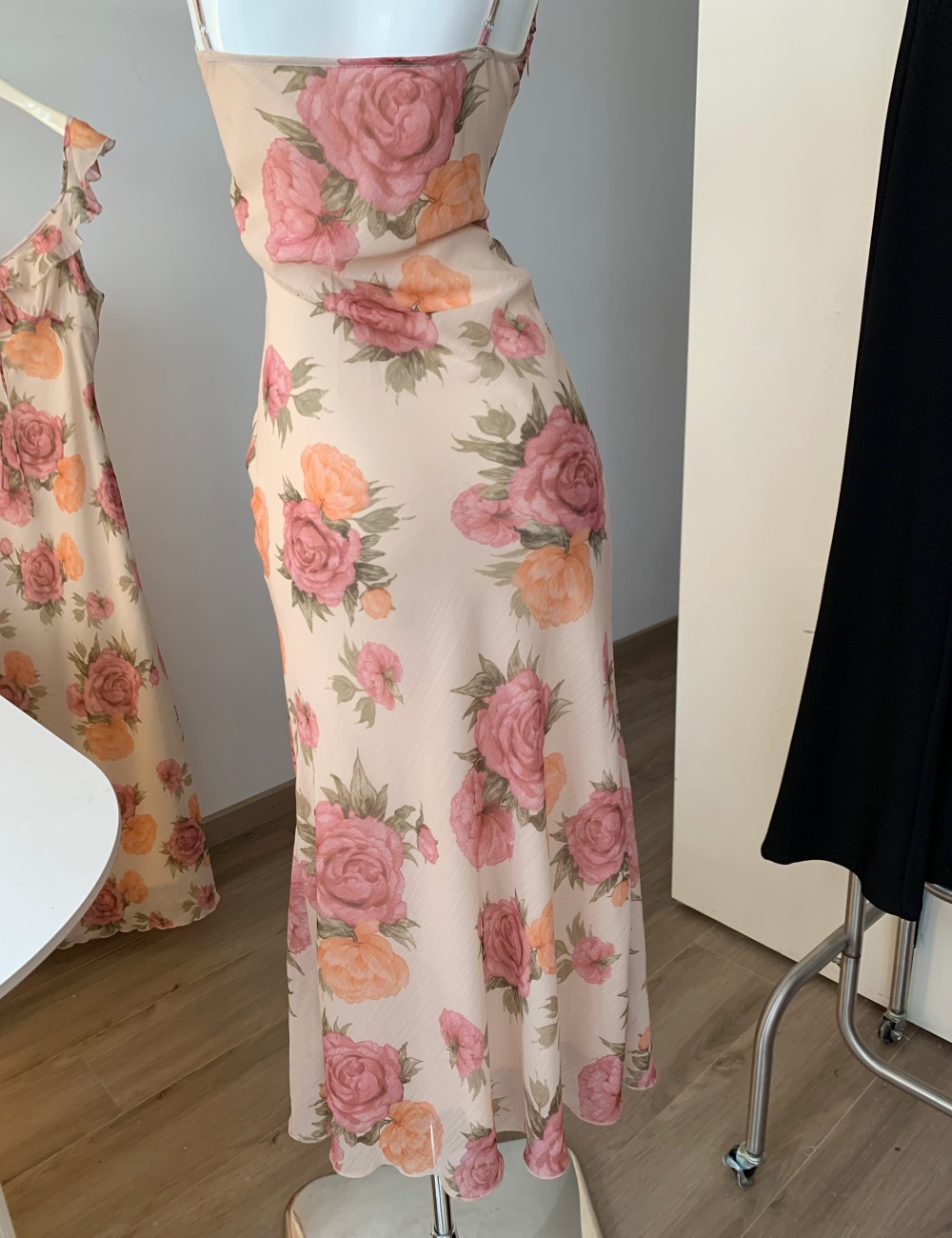 Temperament floral long dress slim rose strap dress