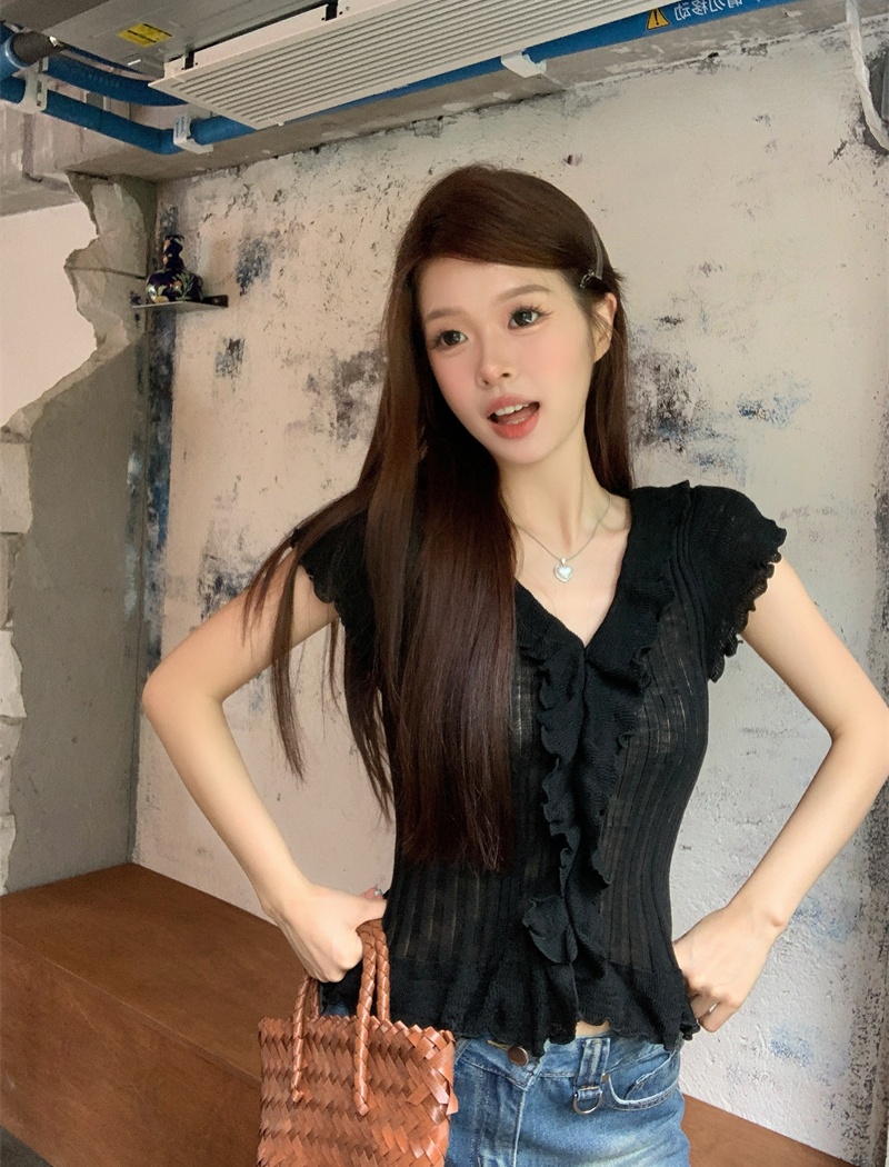 Show young V-neck sweater slim tender tops