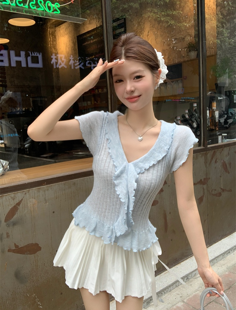 Show young V-neck sweater slim tender tops