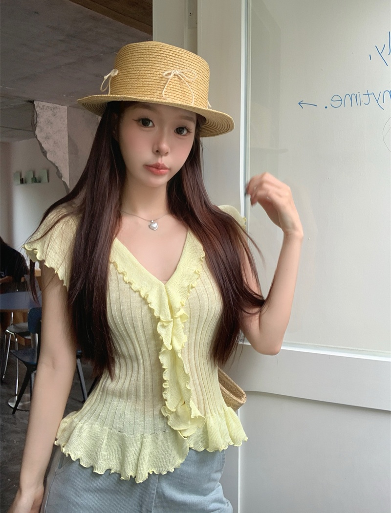 Show young V-neck sweater slim tender tops