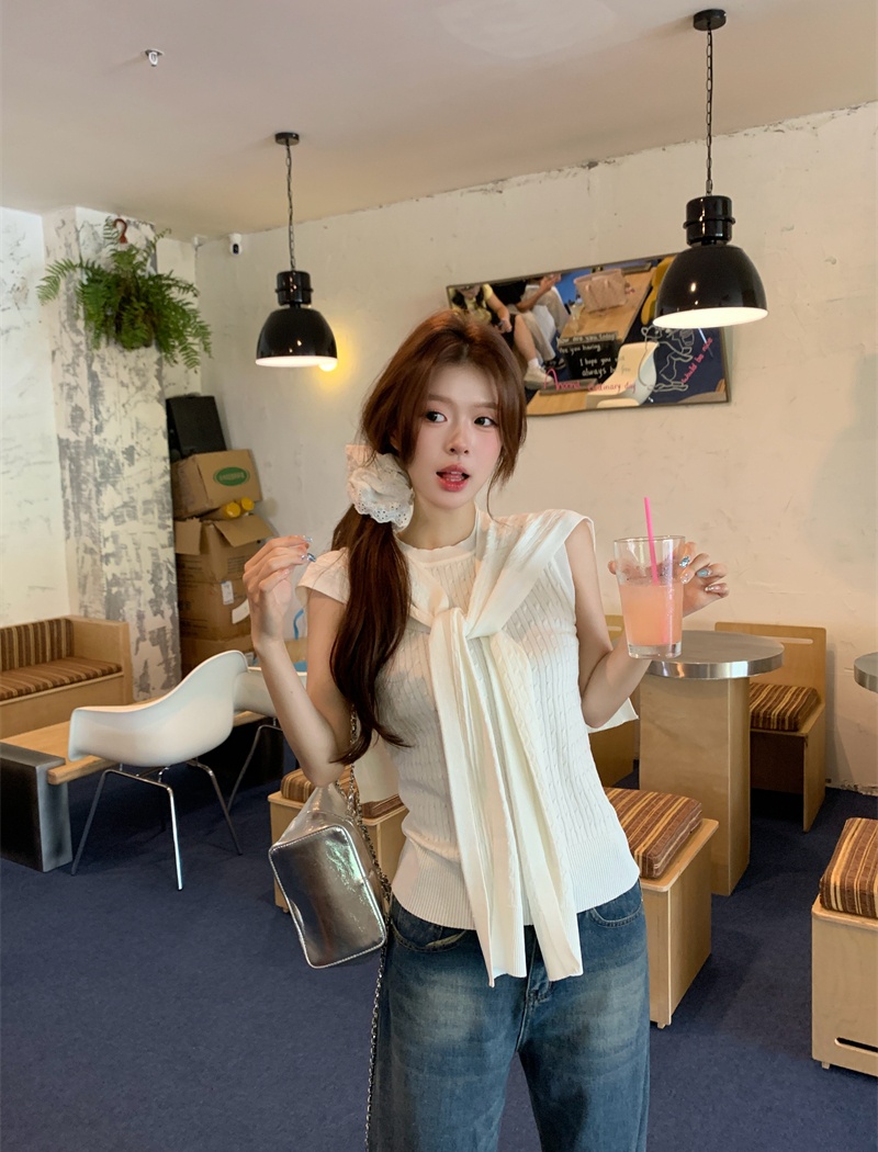 Round neck tender shawl temperament enticement tops a set