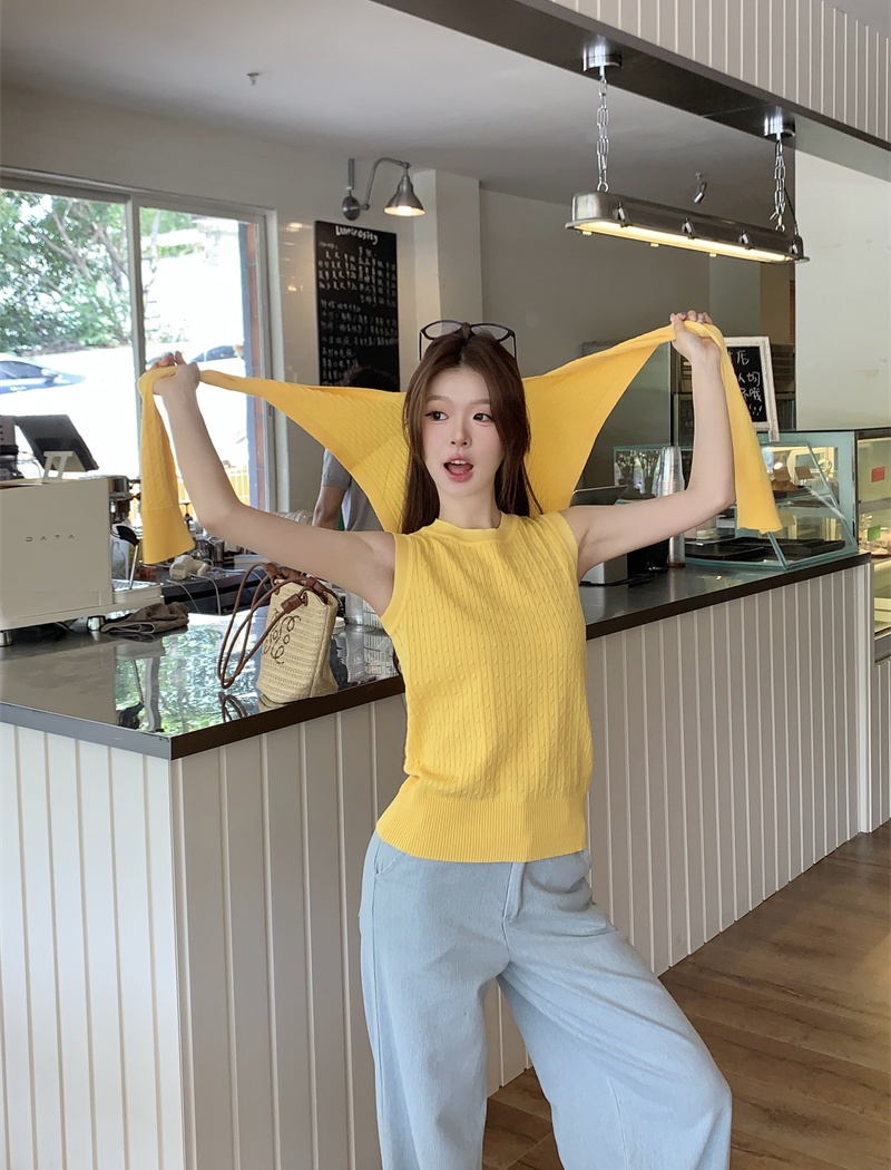 Round neck tender shawl temperament enticement tops a set