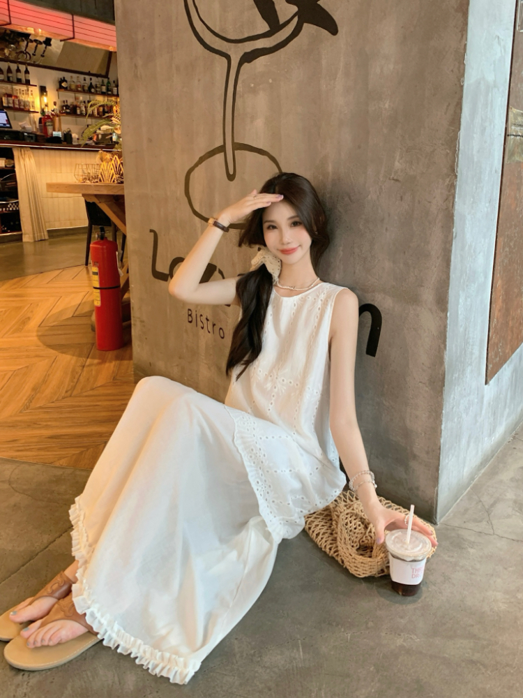 Hollow summer crochet vest France style Pseudo-two dress