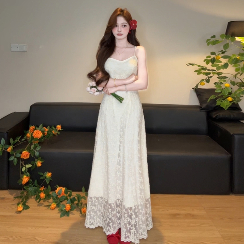 Summer vacation dress white sling long dress for women
