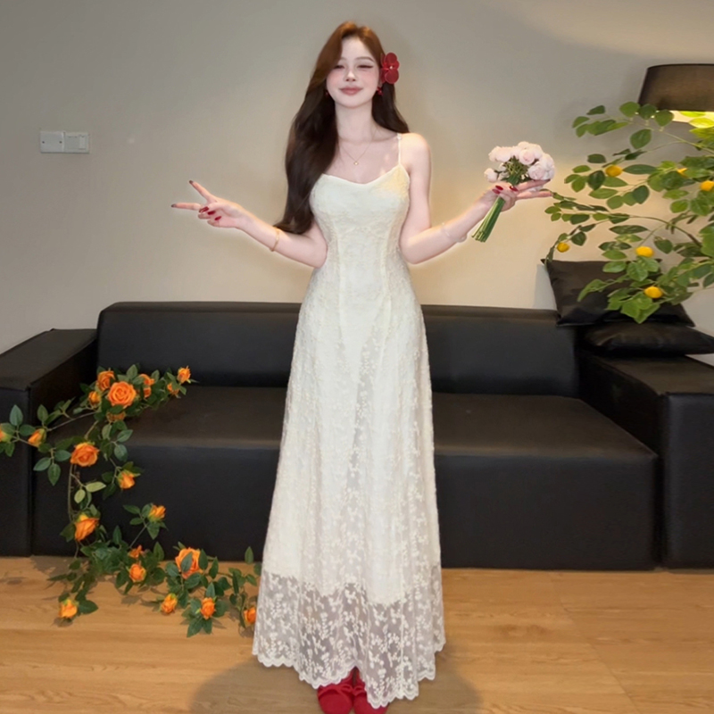 Summer vacation dress white sling long dress for women