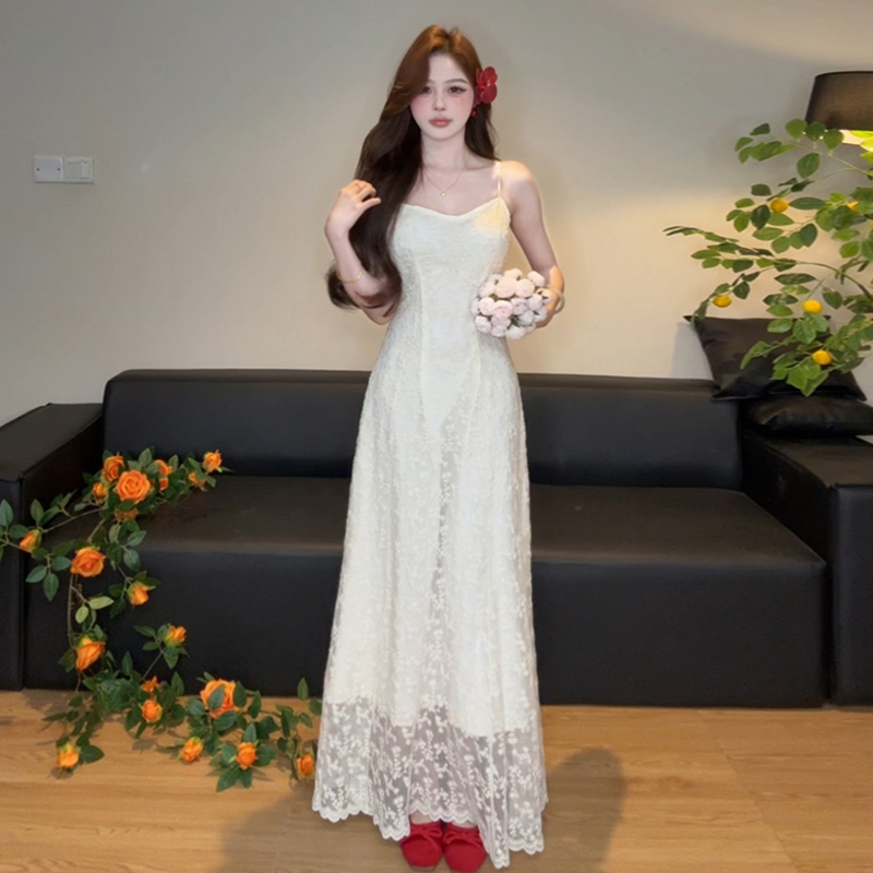 Summer vacation dress white sling long dress for women