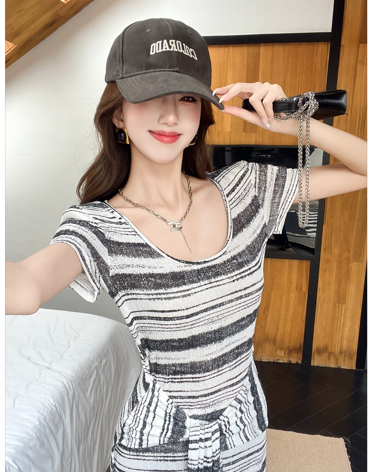Sleeveless dress for women