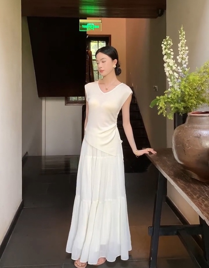 V-neck skirt cake T-shirt 2pcs set for women