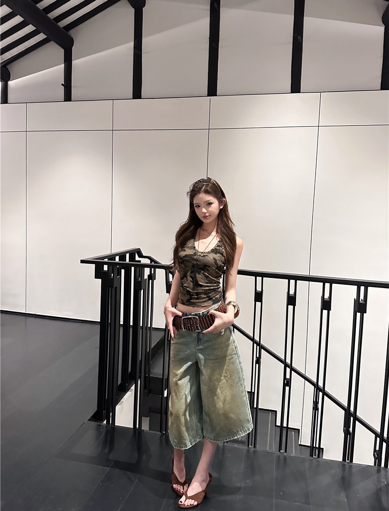Camouflage vest denim five pants a set for women