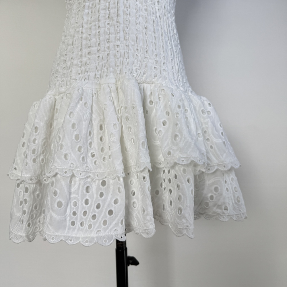 Hollow embroidery lotus leaf edges dress
