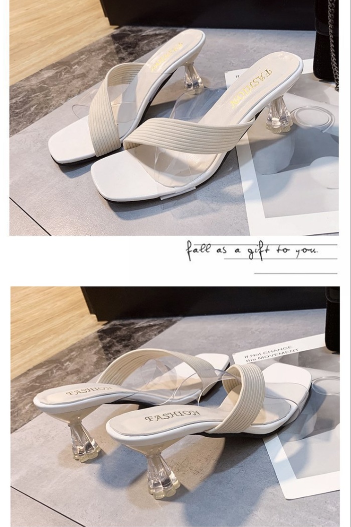 Large yard middle-heel square head summer slippers for women