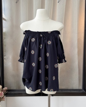 Flat shoulder puff sleeve doll shirt embroidery shirt
