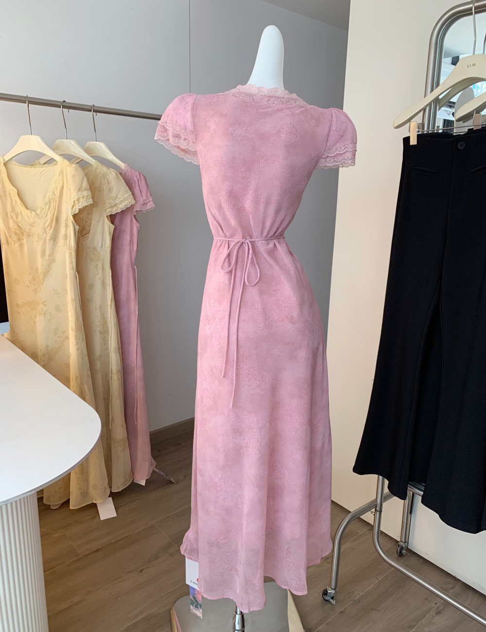 Temperament V-neck lace tie dye pinched waist dress