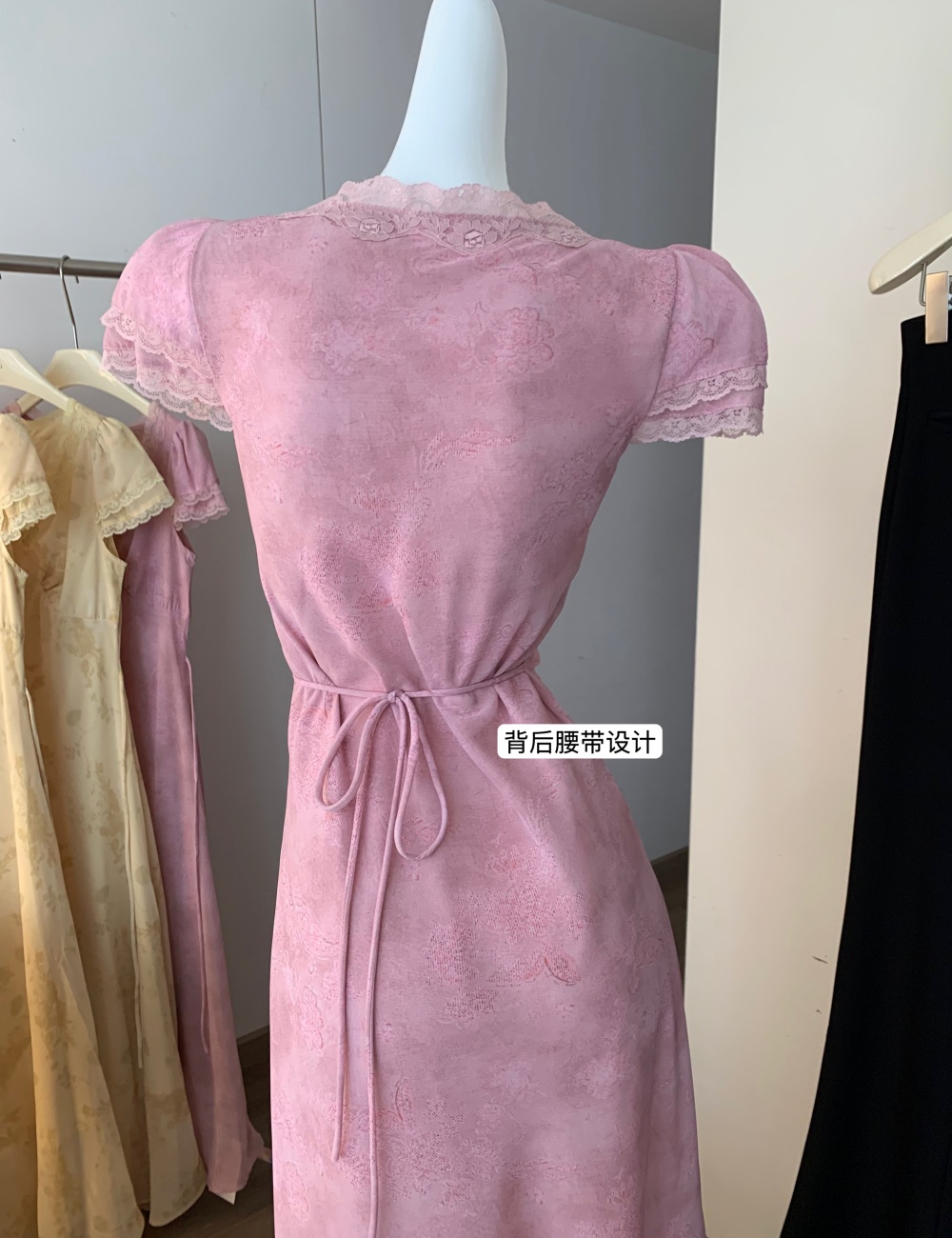 Temperament V-neck lace tie dye pinched waist dress