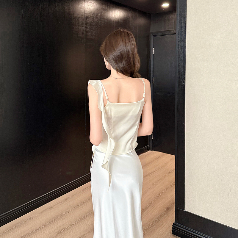 Pinched waist sleeveless banquet tops for women