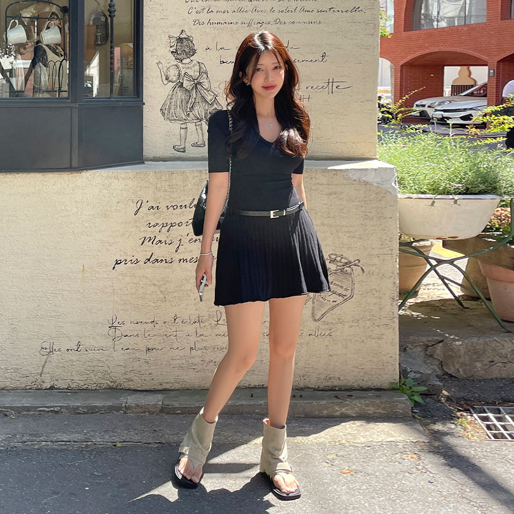 With belt short sleeve V-neck belt knitted Korean style dress